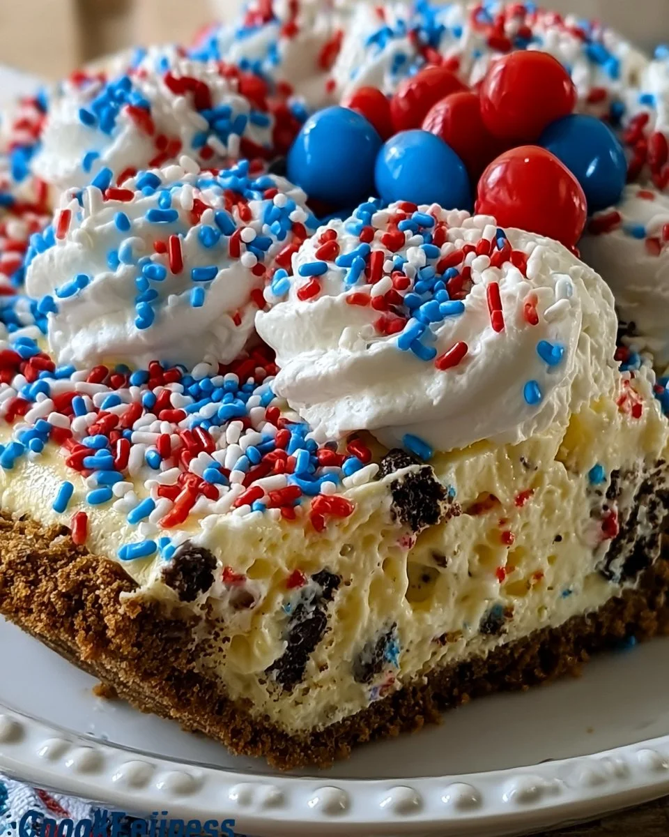 4th of July cookie cheesecake pie with red, white, and blue decorations